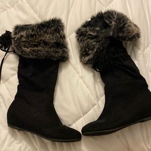 Women’s black fur boots - tall